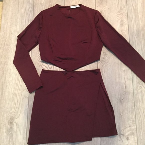 Crop Top and Mini Skirt - 2 Piece Dress Size Small - Picture 3 of 5